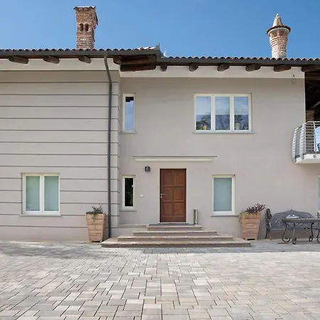 Villa Il Riccio E La Castagna Montaldo Roero