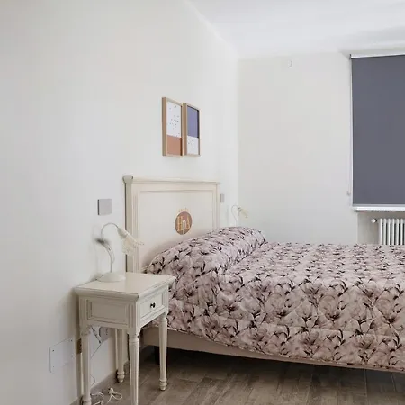 Il Riccio E La Castagna Villa Montaldo Roero