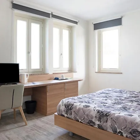 Il Riccio E La Castagna *