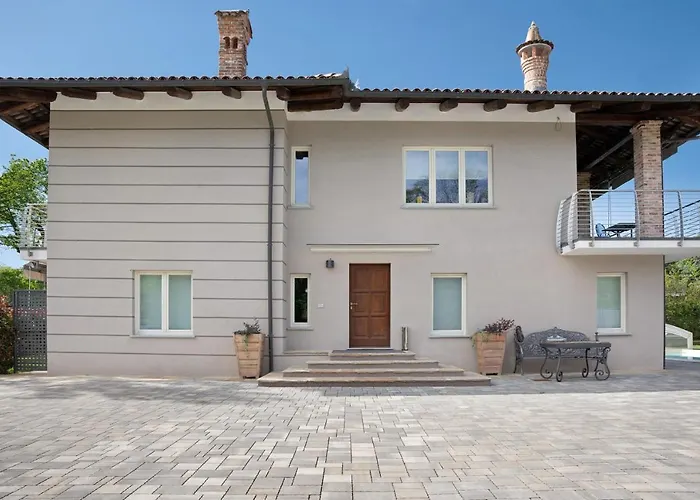 Villa Il Riccio E La Castagna Montaldo Roero