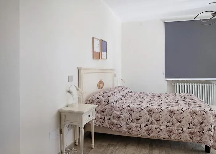 Il Riccio E La Castagna Villa Montaldo Roero